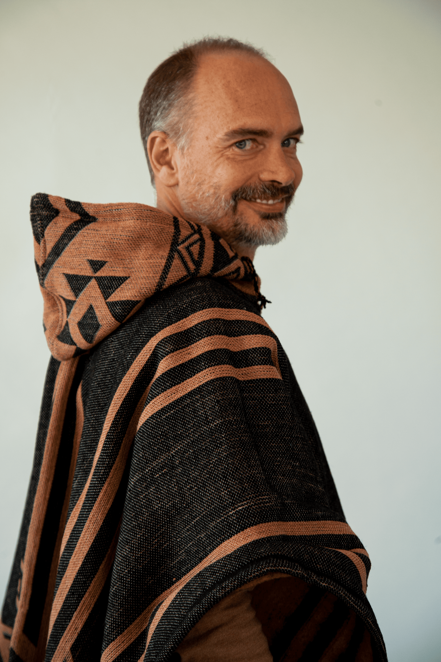 Driftwood Black-Brown Poncho