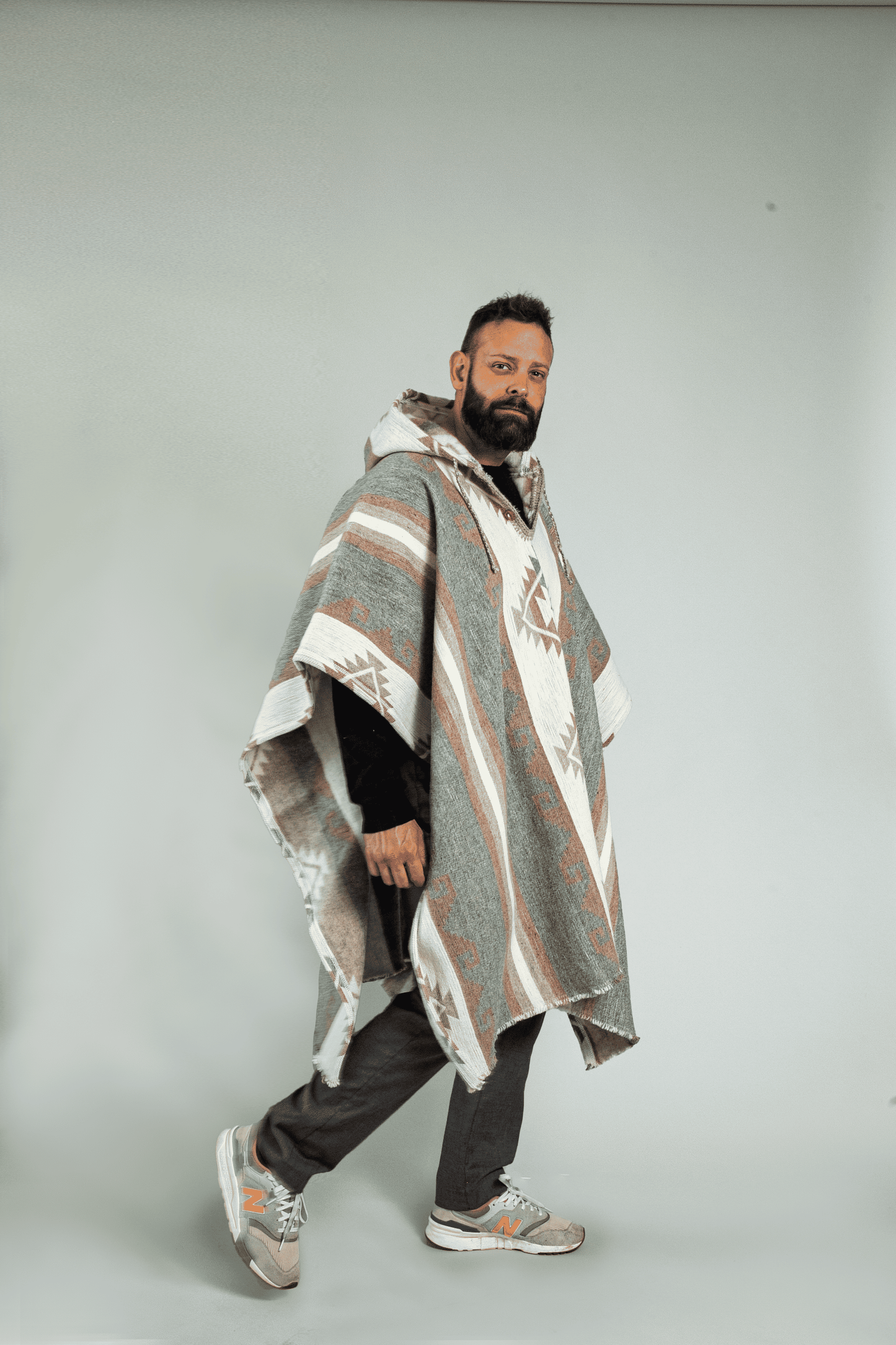 Boho White-Gray Poncho